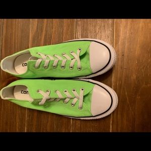 Converse shoes size 10 women’s